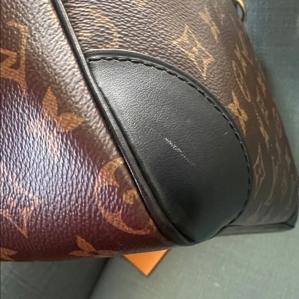 Louis Vuitton Monogram Odeon MM in Black